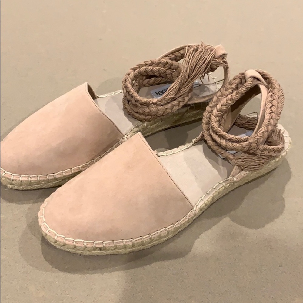 Never worn Steve Madden shoes